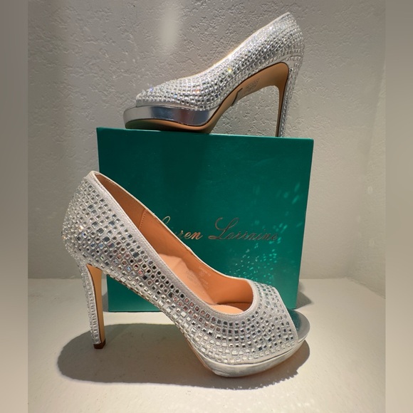NWT Lauren Lorraine Sparkling Silver Candie Open Toe Platform Heels - Picture 3 of 11